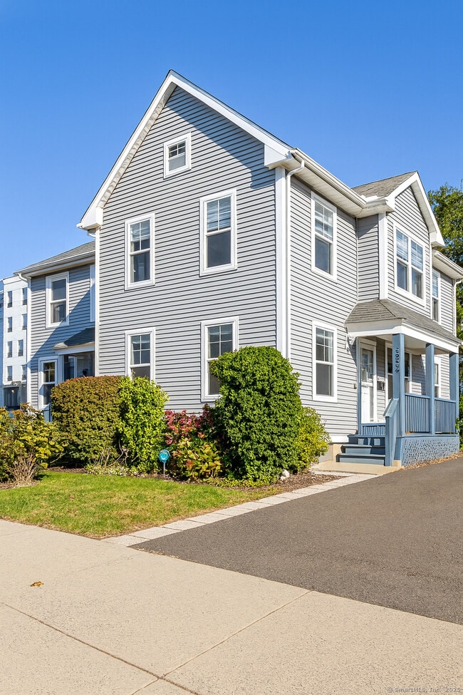 Building Photo - 295 Ashmun St