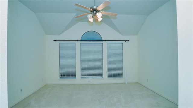 Building Photo - 15846 Grove Crest Dr