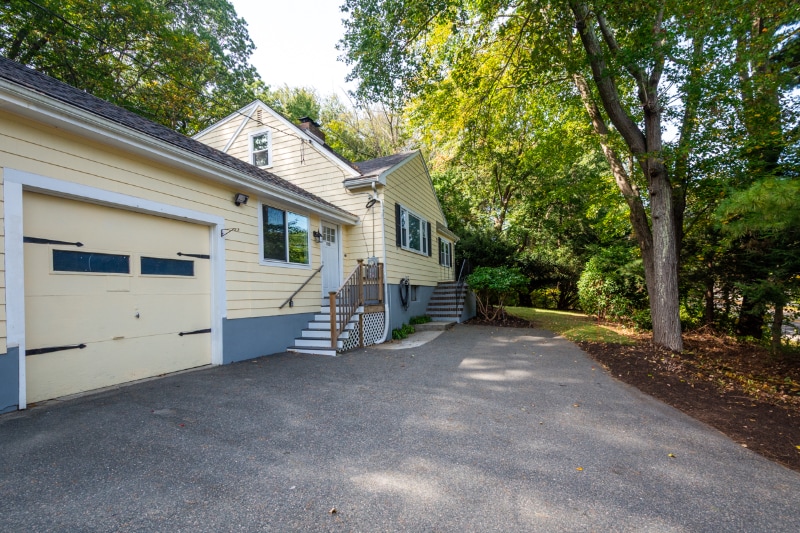 Building Photo - 215 Blue Hill Dr