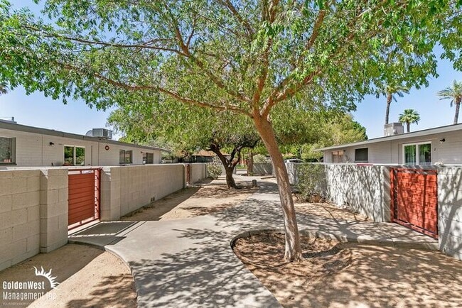 Building Photo - Updated 2Bdm 1Ba in Apartment Community!