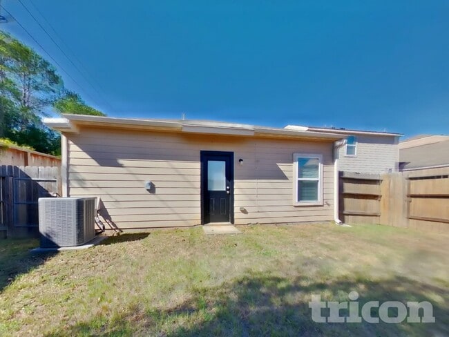 Building Photo - 2063 Sweet Lilac Dr