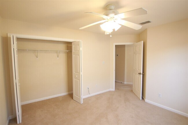 Building Photo - 2267 Pine Landing Ct