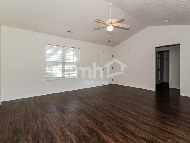 Building Photo - 9504 Huckabee Dr NE