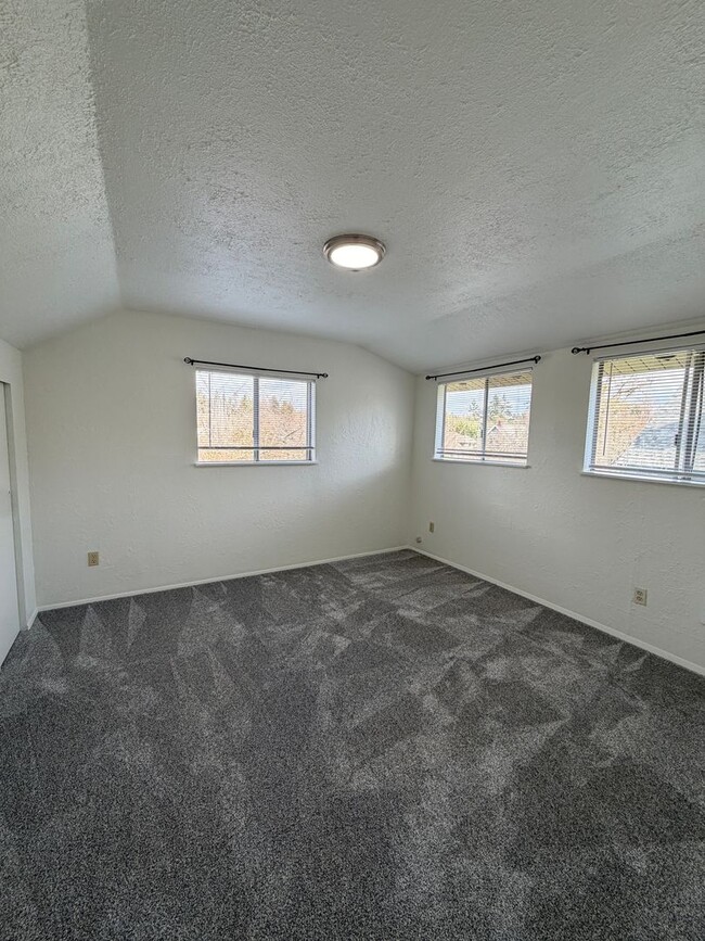 Building Photo - 408 Barksdale Ave