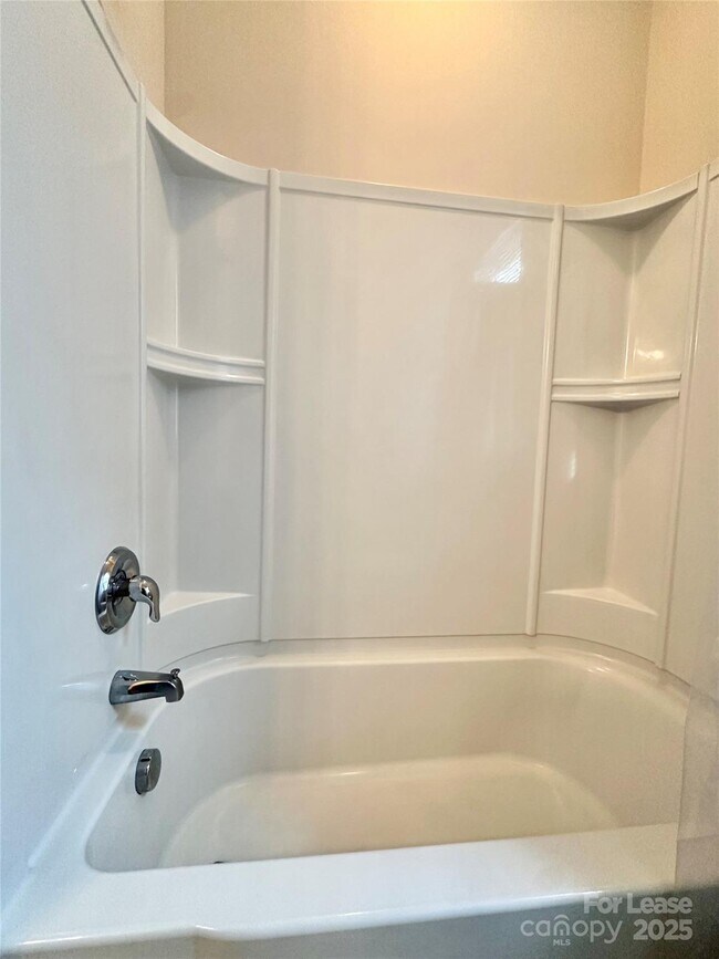 Building Photo - 4531 Hubbard Falls Dr