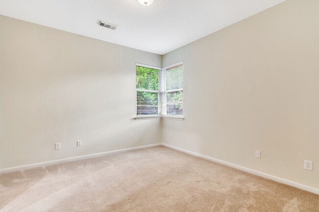 Building Photo - 31 Middle Gate Pl