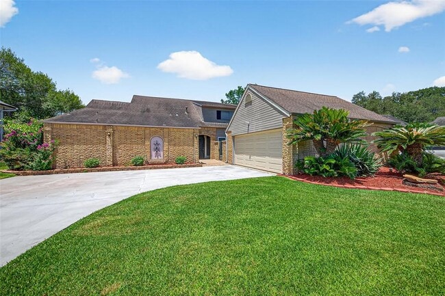 Building Photo - 3710 Point Clear Dr