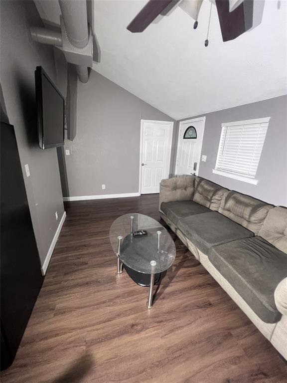 Building Photo - 1000 E 53rd St