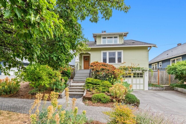 Building Photo - 5Bd/2Ba Seattle Home
