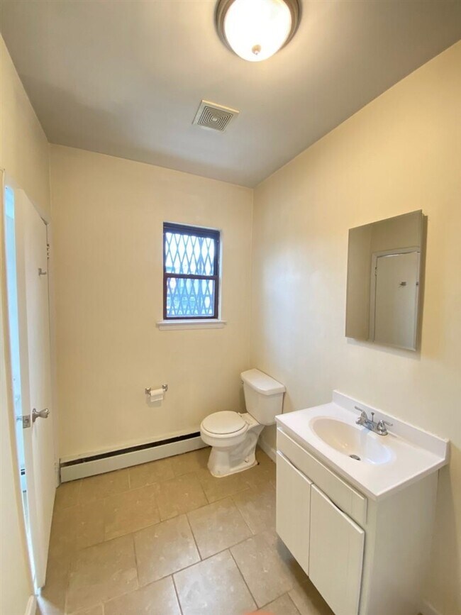 Building Photo - 278 1st St