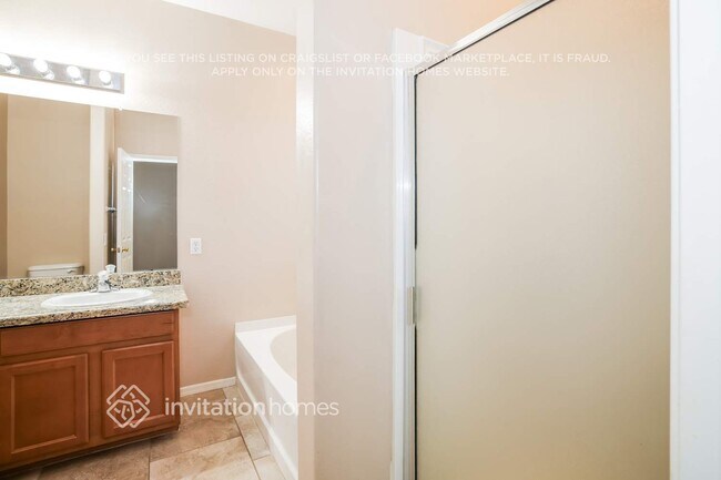 Building Photo - 6805 S 70th Dr