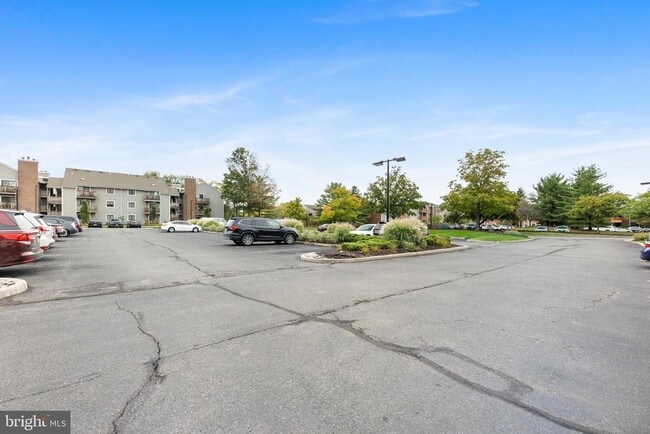Building Photo - 2415 Ravens Crest Dr