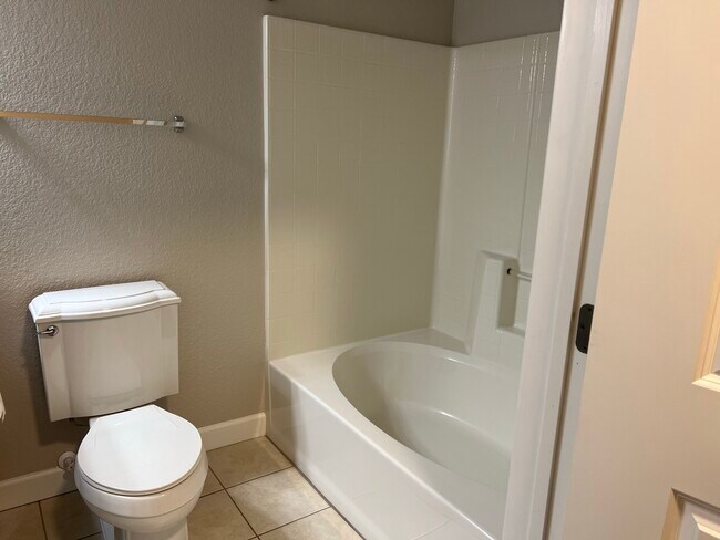 Building Photo - 1155 Ford Rd