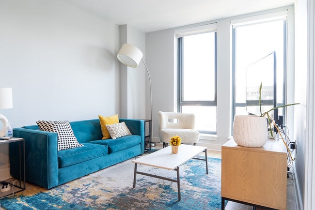 Building Photo - 1211 Van St SE