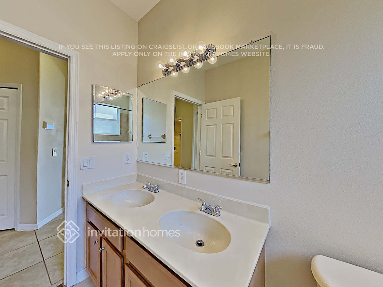 Building Photo - 15671 Lemon Fish Dr
