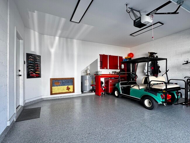 Building Photo - 649 Waters Edge Ln