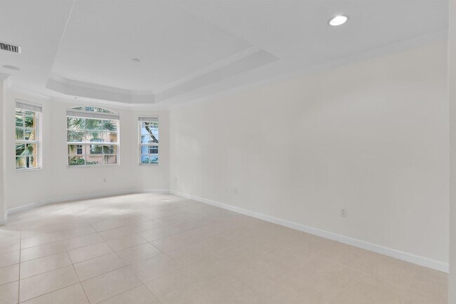 Building Photo - 2441 San Pietro Cir