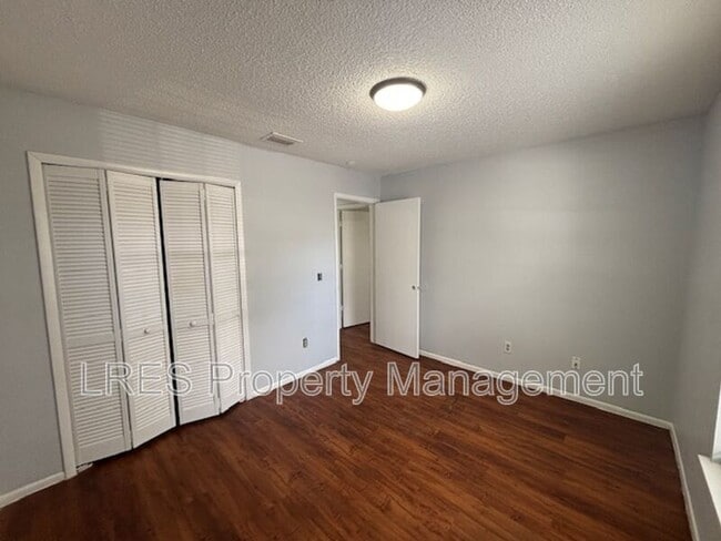 Building Photo - 4654 Lighthouse Cir