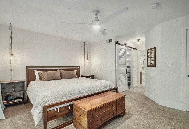 Building Photo - 1100 Scotia Dr