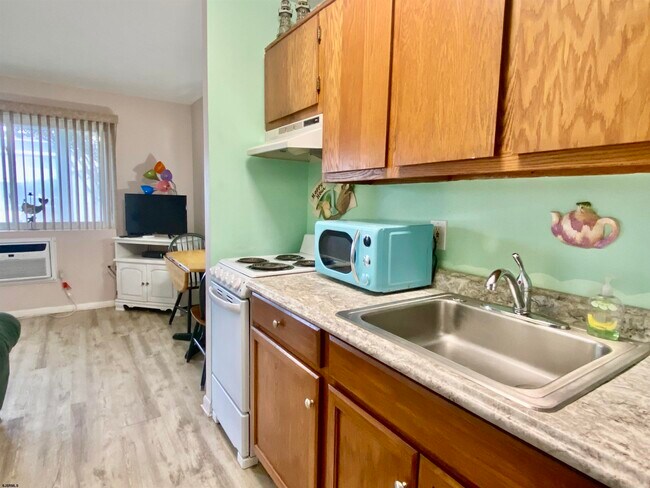 Building Photo - 212 W Brigantine Ave