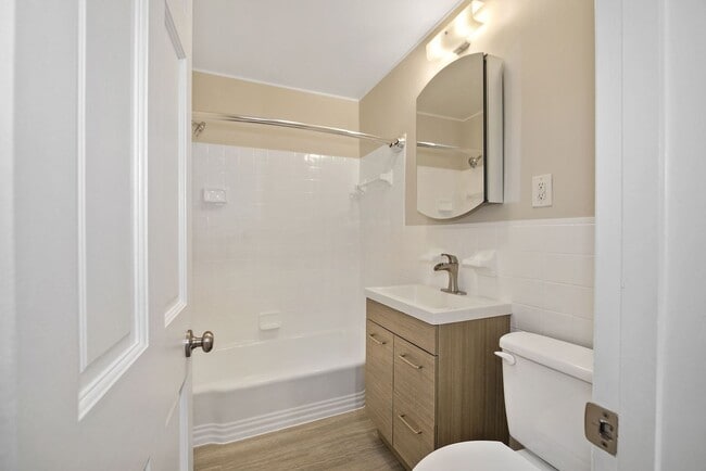 Building Photo - 2BD/2BA- Bethesda Condo in Parkside Community - Utilities Included