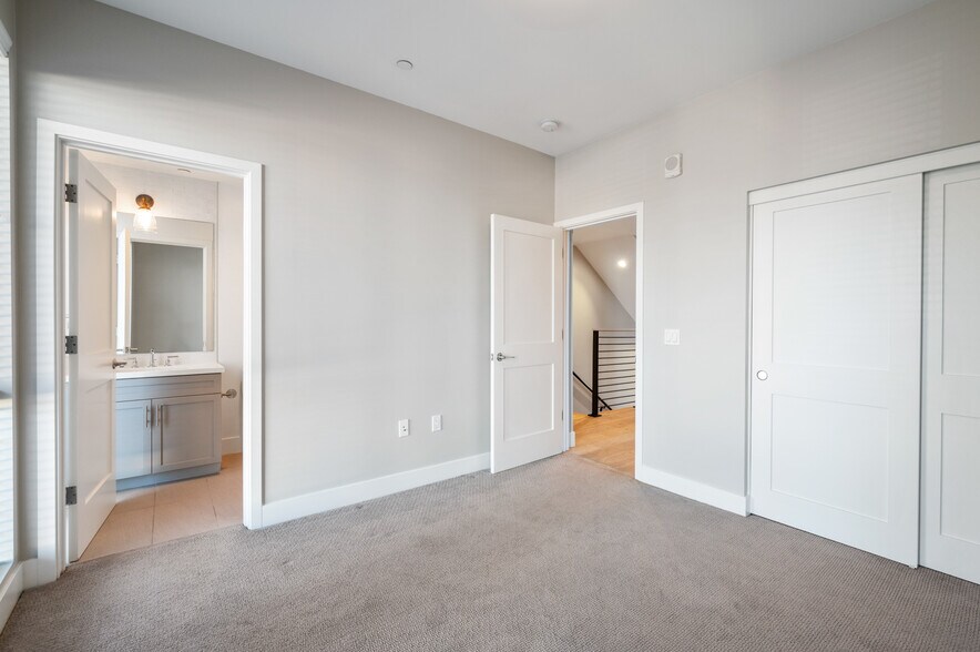 Building Photo - 1920 S Pacific Coast Hwy