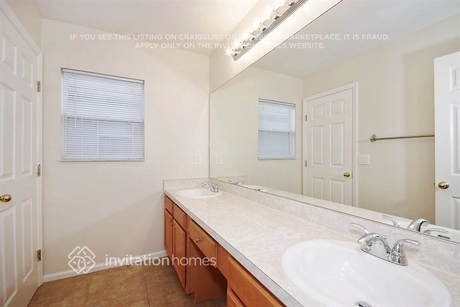 Building Photo - 10627 Cypress Trail Dr