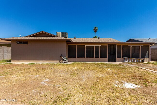 Building Photo - 5809 W Yucca St