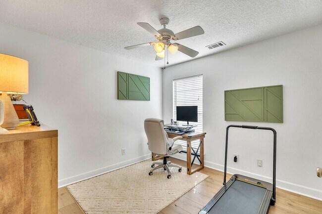 Building Photo - Gorgeously Updated 4 Bed/3.5 Bath in Tranquilla Hall - Buckhead