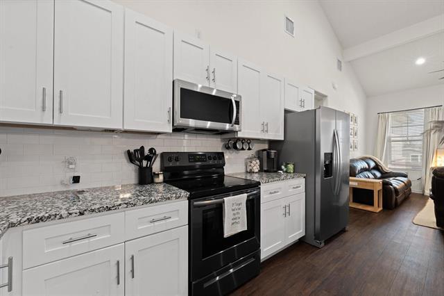Building Photo - 2612 Dove Trail