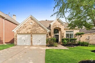 Building Photo - 15407 Cumberland Oak Way