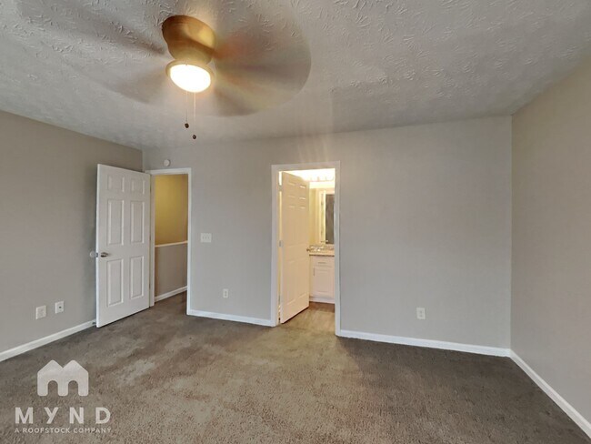 Building Photo - 1998 Grove Way