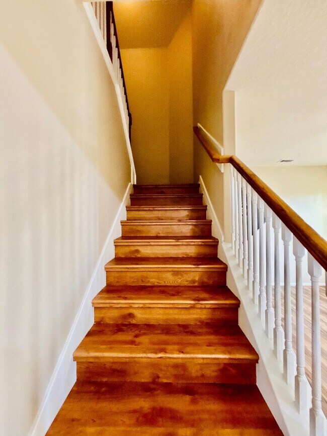 Building Photo - 9947 Valance Way