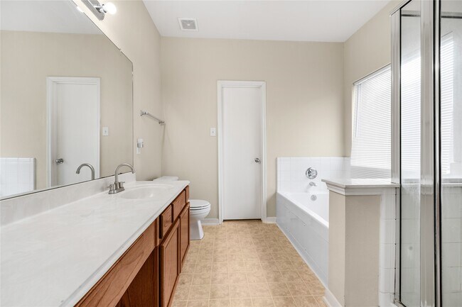 Building Photo - 2235 Rocky Hollow Ln