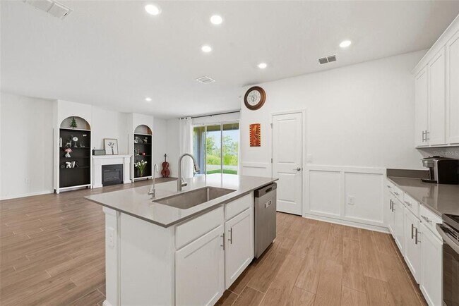 Building Photo - 16448 Parable Wy