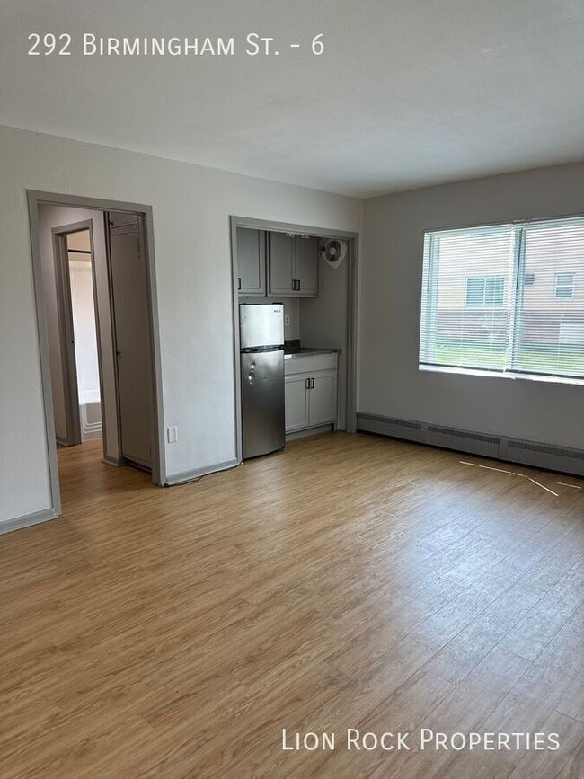 Building Photo - 292 Birmingham St