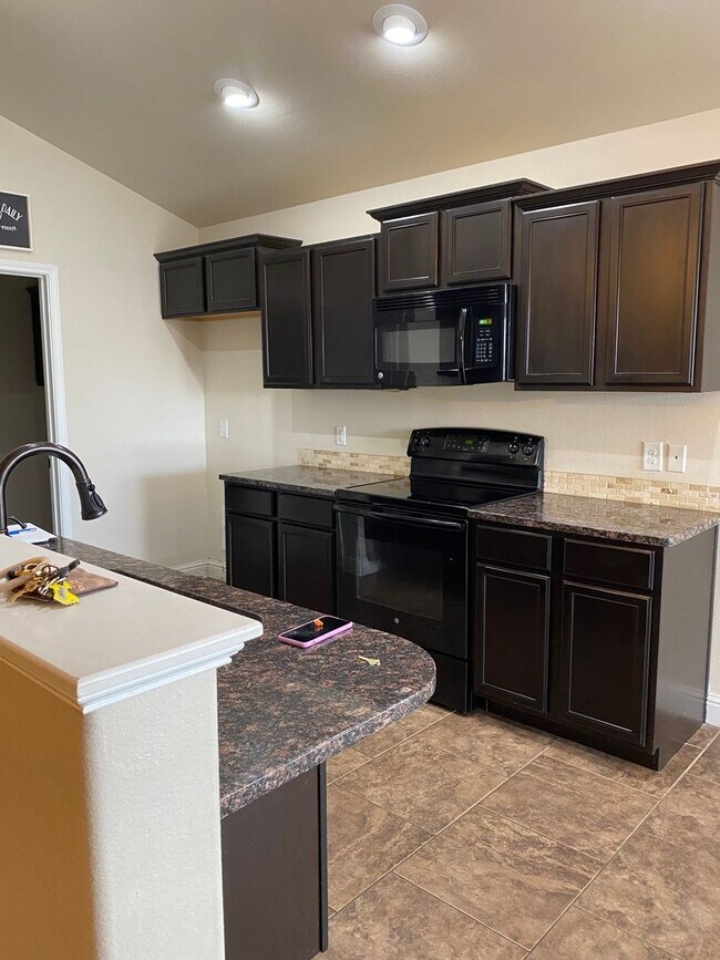 Building Photo - Home in North Park