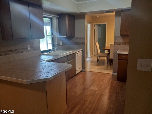 Building Photo - 1106 SE 21st Ln