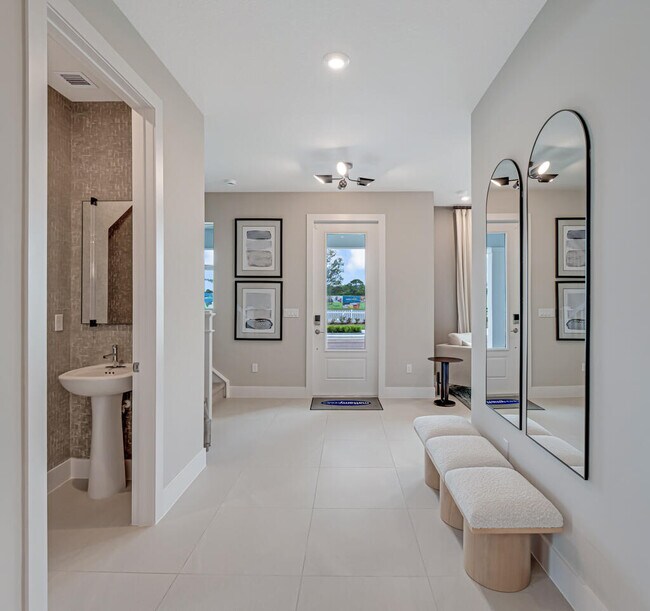 Building Photo - 925 SW Pr Ave