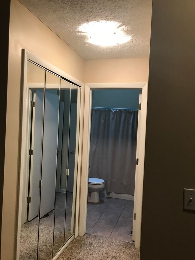 Building Photo - Modern Townhouse for rent (2bdrm; garage; yard)