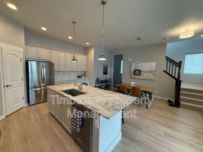 Building Photo - 2211 W 166th Ave