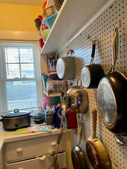 Building Photo - 14 Winter St