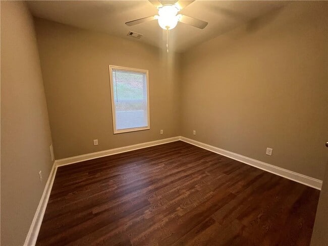 Building Photo - 536 Liberty Pk Dr