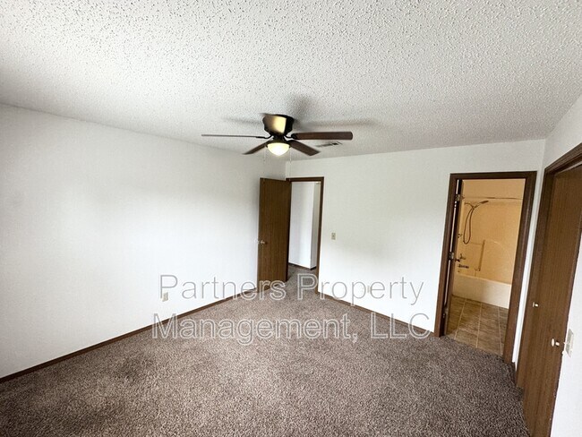 Building Photo - 1661 N Dawn Dr
