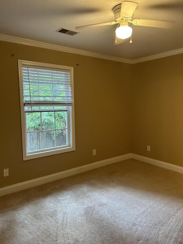 Building Photo - 3913 Overbrook Drive - 3C