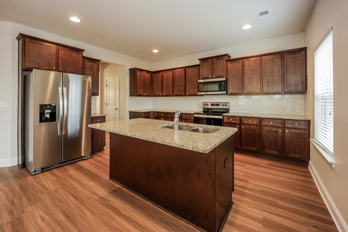 Building Photo - 6361 Flat Rock Ln
