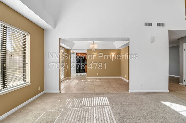 Building Photo - SW The Lakes!!!! Pool!!! Spa!!! Solar Panels!!! Primary bedroom downstairs!!! 3 Car Garage!!!