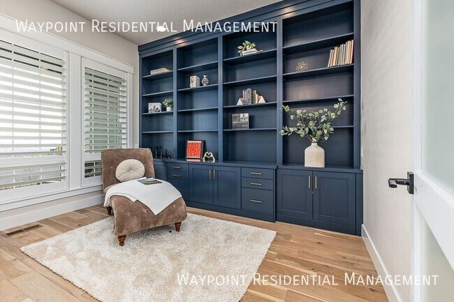 Building Photo - 3570 E Interstellar Ct