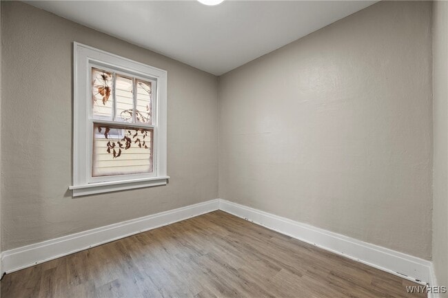 Building Photo - 2615 Genesee St