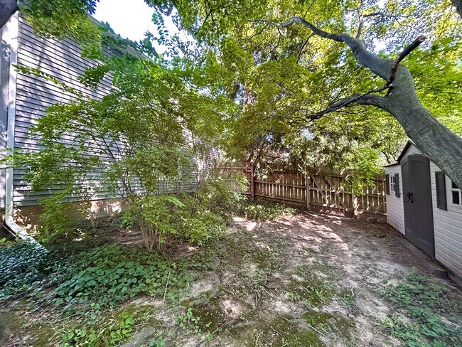 Building Photo - 940 Corwin Rd